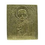 San Nicola, taumaturgo di Myra, è il più amato e venerato santo di Russia e uno dei più popolari della cristianità; il suo nome è ugualmente e ampiamente diffuso sia in Oriente, dove visse e operò, che in Occidente, dove sono conservate le sue sacre reliquie, che l'Italia custodisce e venera a Bari. Nato a Patara attorno al 280, fu nominato vescovo di Myra, in Licia (l'attuale villaggio turco di Dembre in Asia Minore).