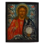 Icona russa Cristo Pantocratore, XVIII secolo, scuola di Uglich. Pubblicata a Grottaferrata, rara icona con cherubini, serafini e globo crucigero. 52,5x43,5 cm.