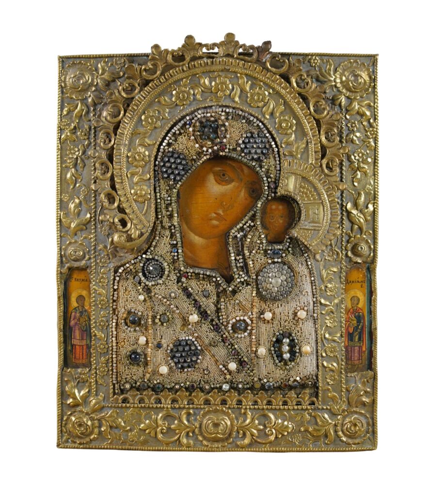 Icona russa Madre di Dio di Kazan con riza decorata, XIX secolo, Mosca, Vecchio Credenti.